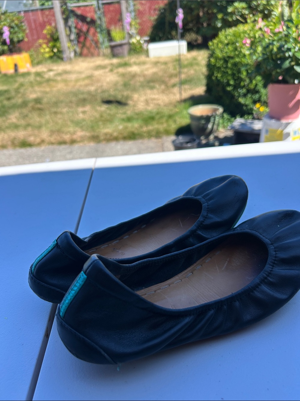 Tieks by Gabriel Women's Black with Green bottom Ballet Flats Size 8 - Picture 13 of 16